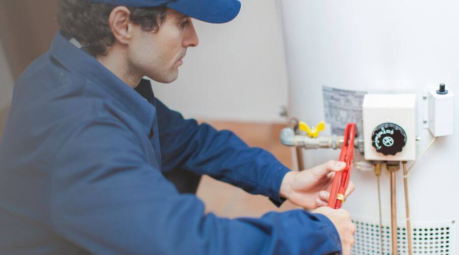 Local expert plumbing services in Pahokee, FL